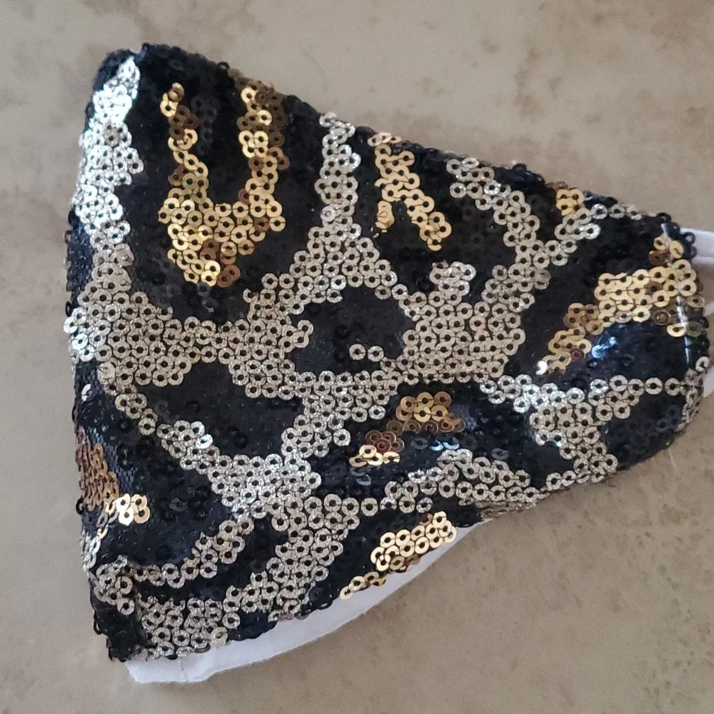 **SALE**Leopard Jeweled Facemask nwot